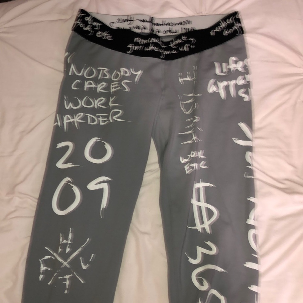 grey leggings